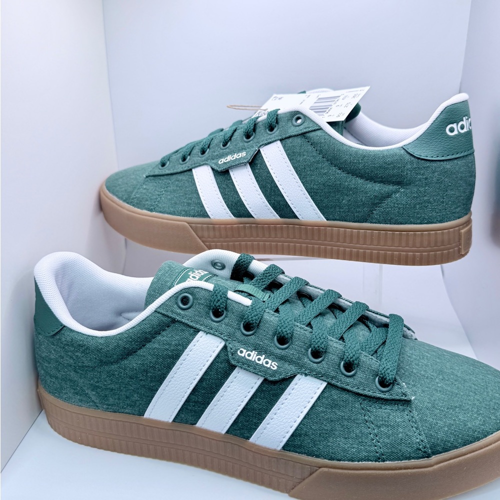 Adidas Daily 3.0 Men's Green and White Sneakers with Gum Bottom. 9.5M/10.5W.